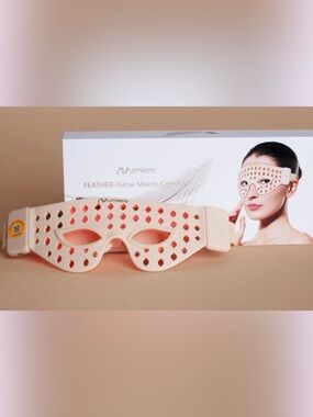Numiere Feather Light Therapy Mask New in box and cello wrapped retails $199